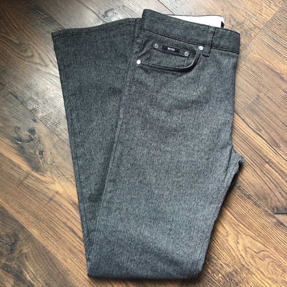 Hugo Boss textured pattern men’s pants.
